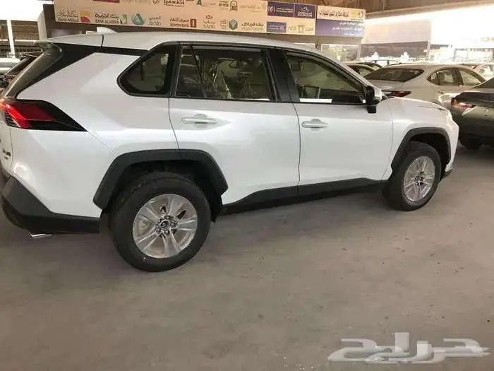 تويوتا راف فور بنزين LE استاندر دبل 2025 5