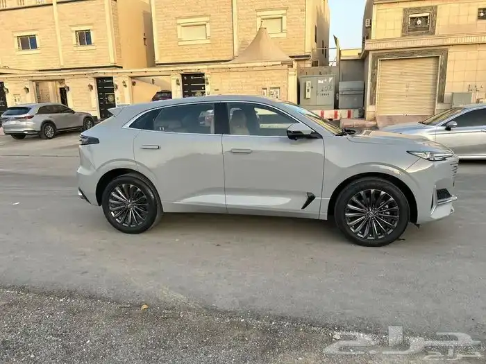 شانجان UNI K 2023 4