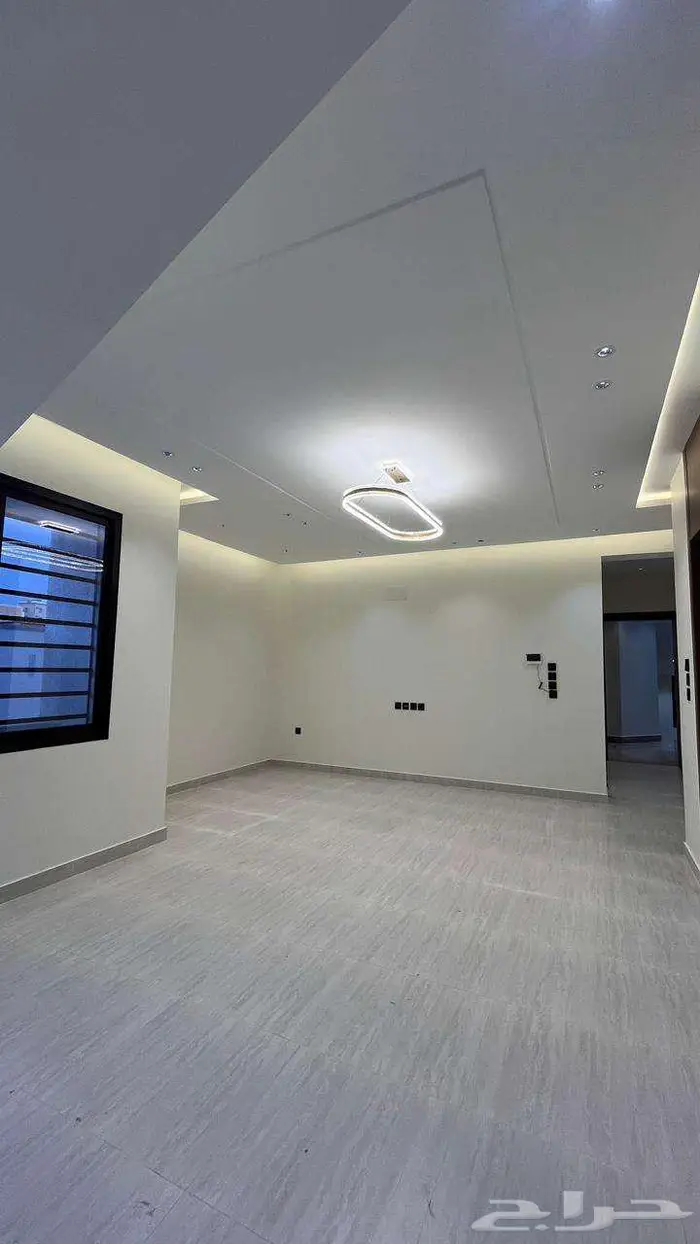 شقق علويه بدرج داخلي للسطح الخاص 4