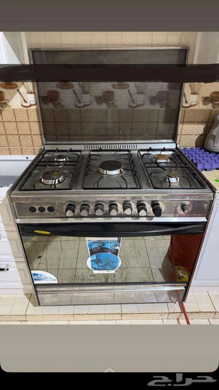 فرن للبيع نظيف وله حق التجربه 0