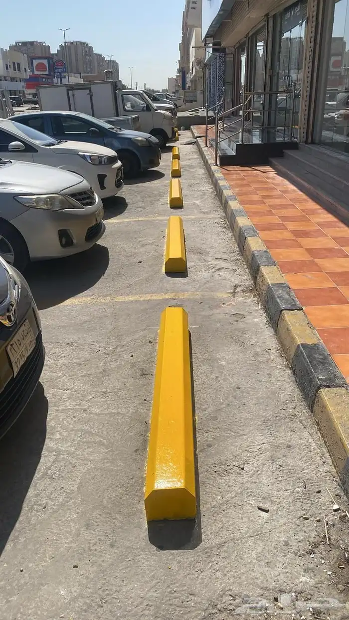 مصدات مواقف سيارات 0