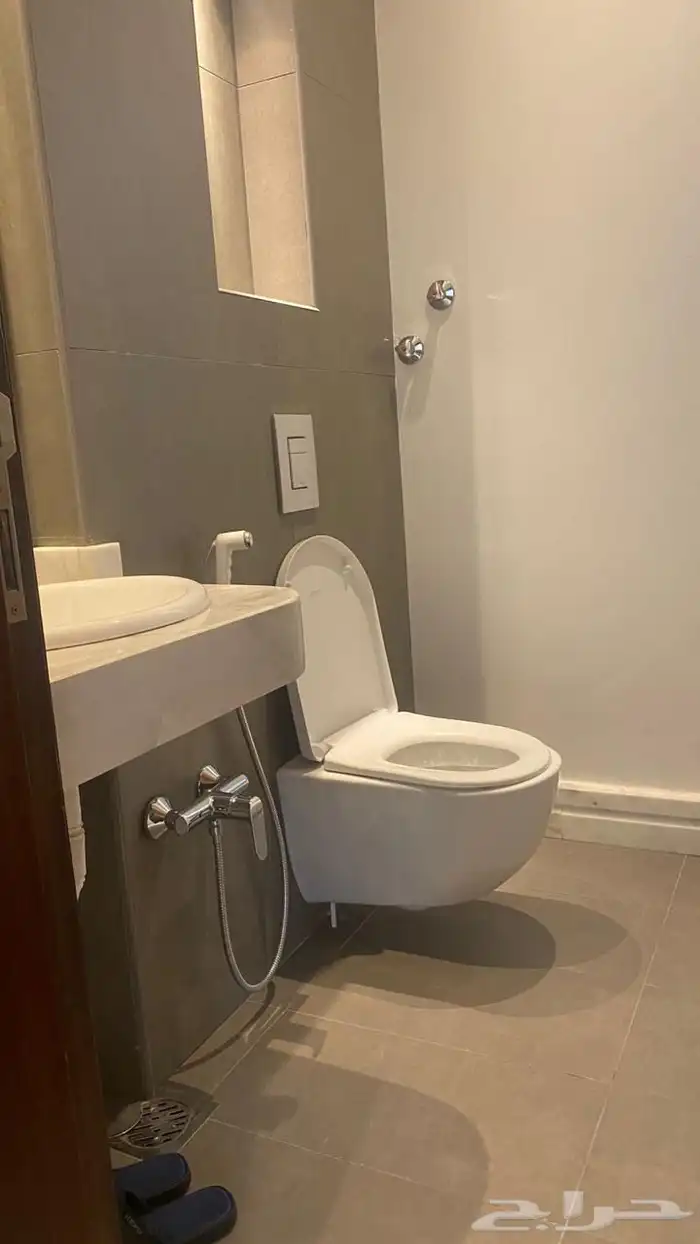 فيلا للبيع حي ضاحية الملك فهد 6