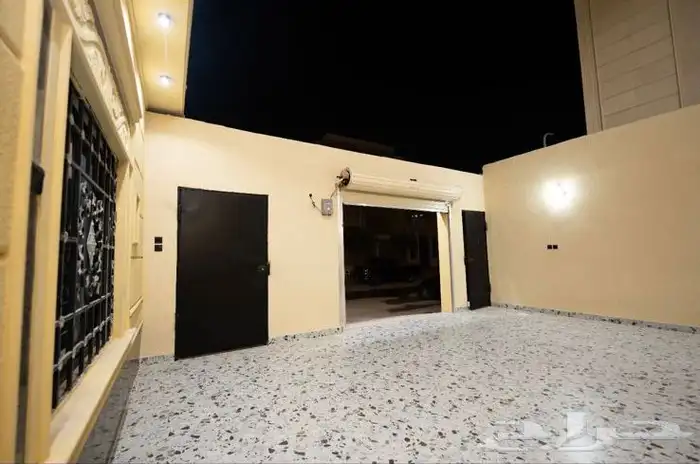فيلا فاخرة للبيع حي الرمال 1