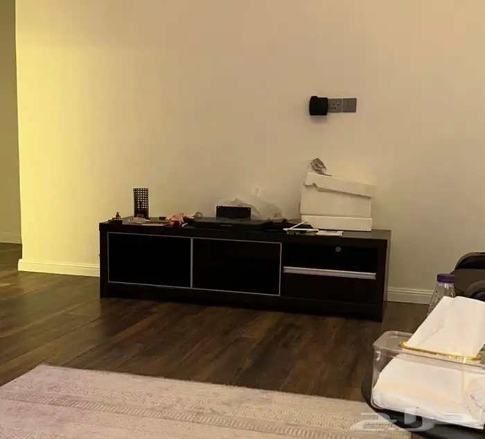 طاوله للبيع 0