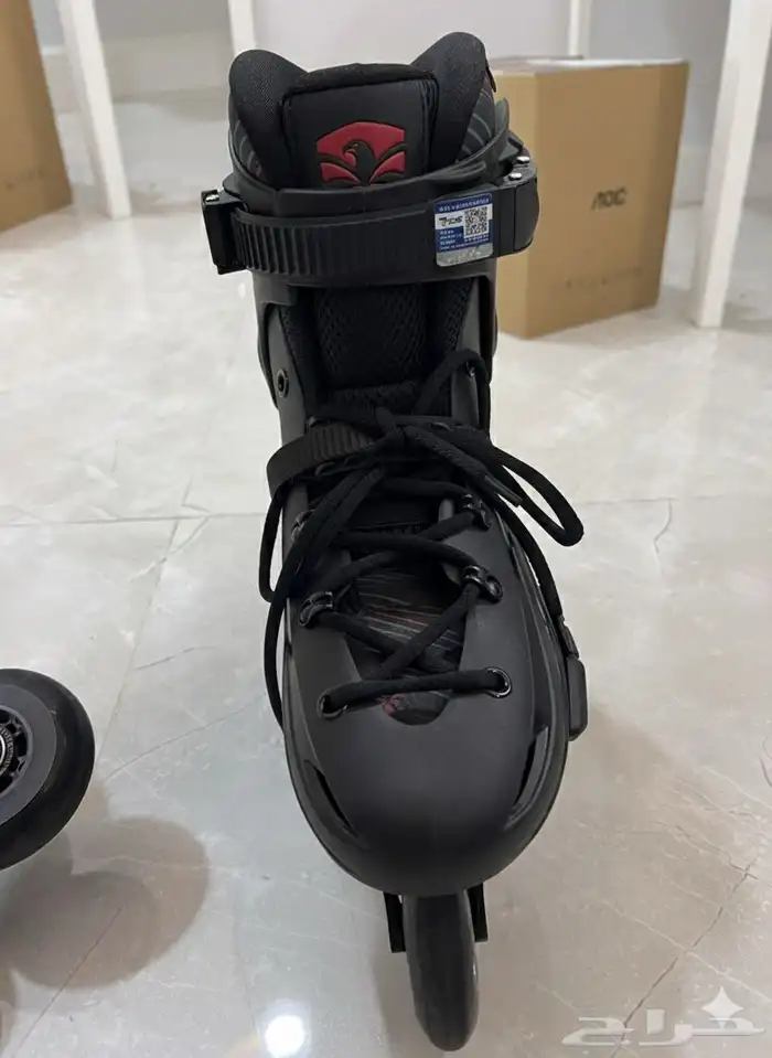 سكيت فلاينق ايقل F4 10