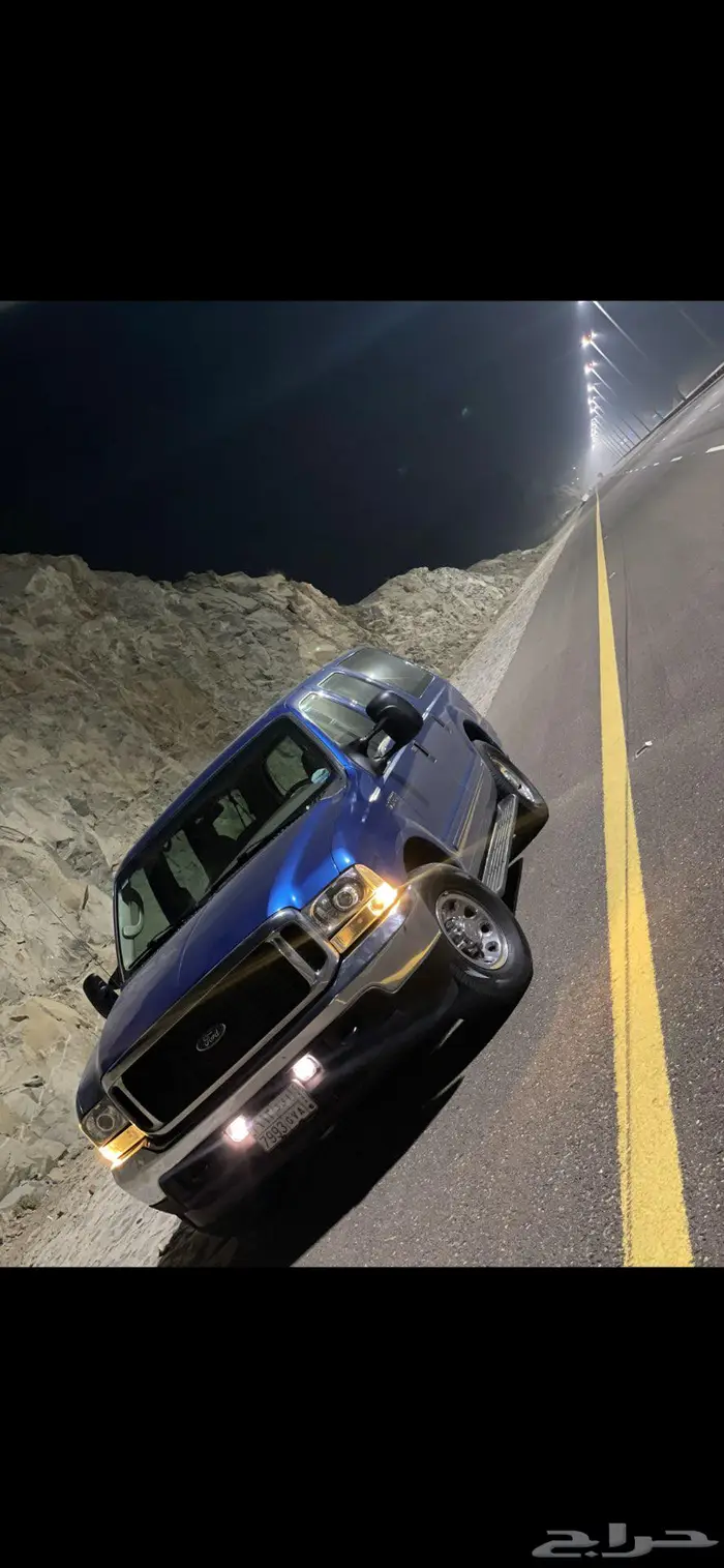 Ford Excursions 2004 25