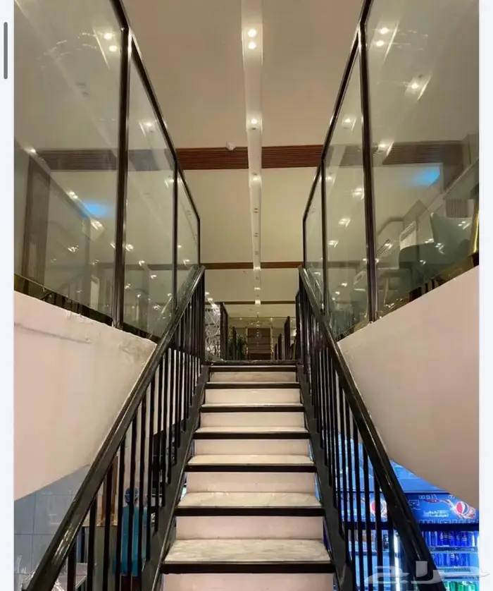 مطعم جاهز للتقبيل 12