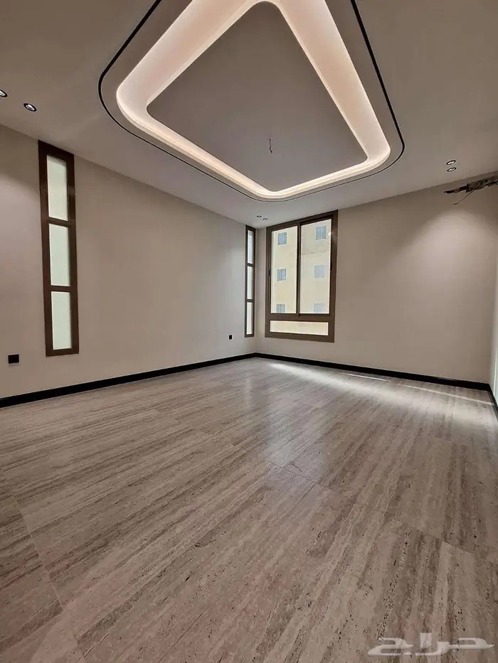 للبيع شقة مميزه بحي الزهراء 2