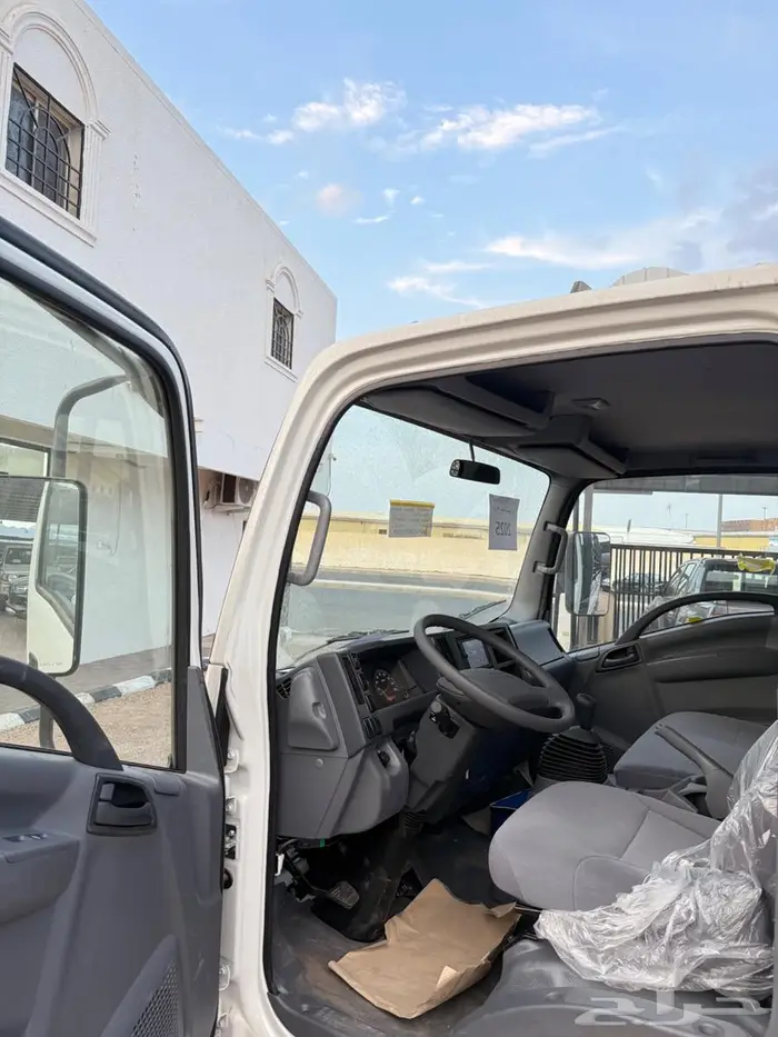 ايسوزو دينا 2024 يباني محرك 3000 شاص طويل بسعر 110 الف 10