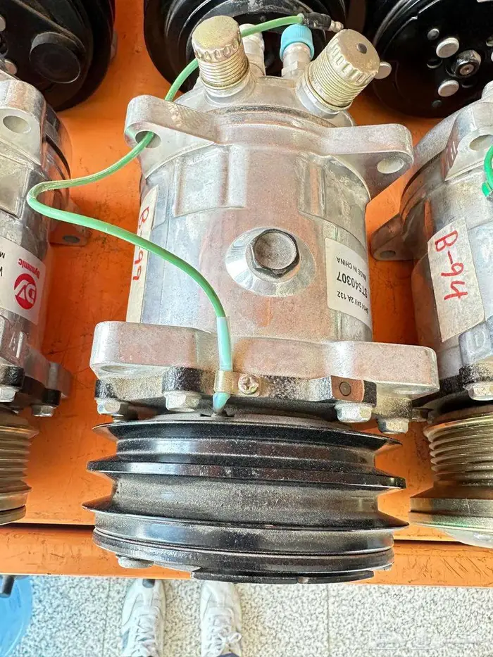 كمبروسر مكيف للشاحنات والكرينات والحفارات واللودرات الصينية 0