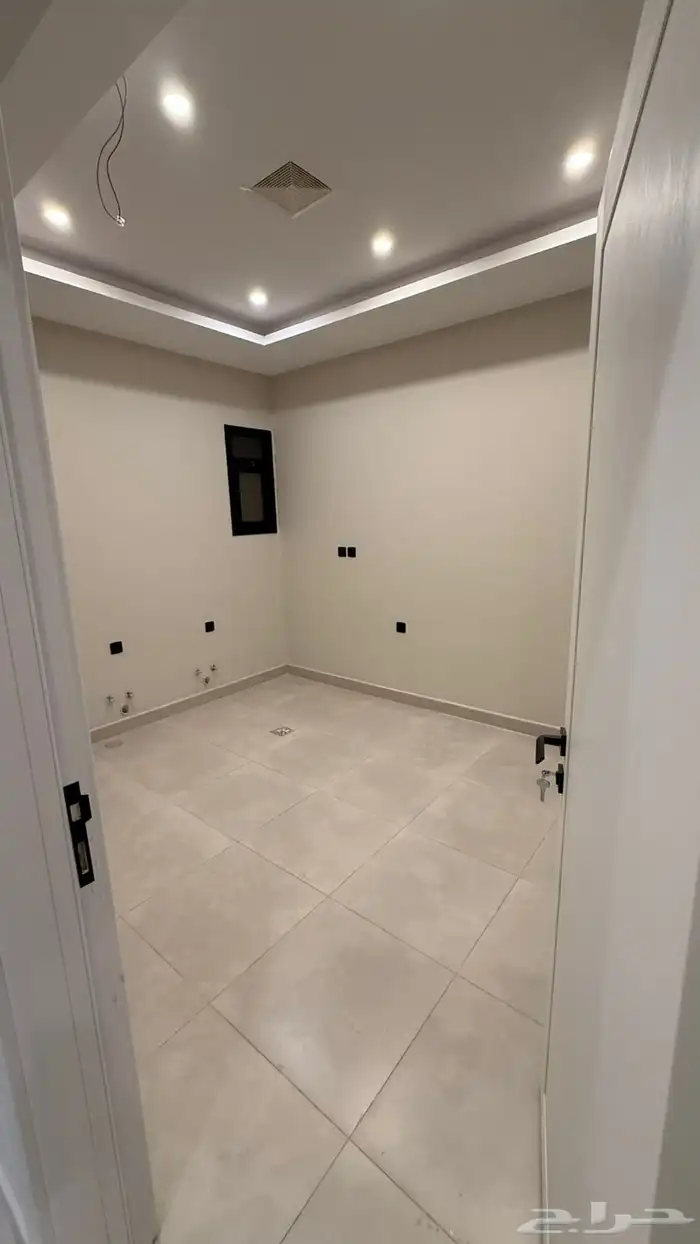 شقة فاخرة للإيجار   جدة   أبحر حي الصواري 2