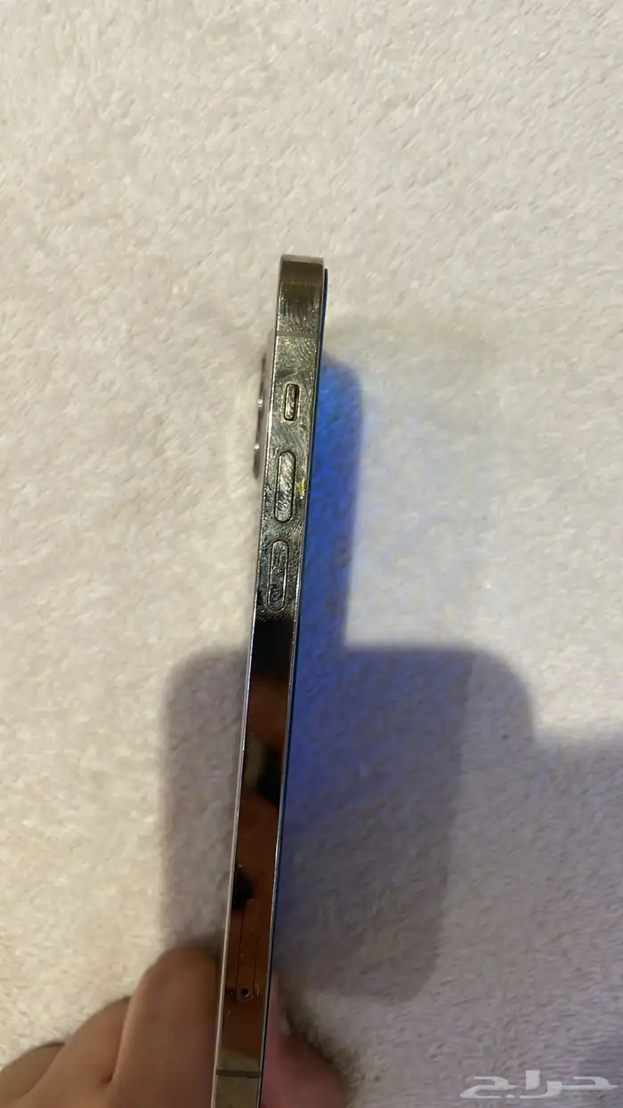 ايفون 12 برو ذهبي 4