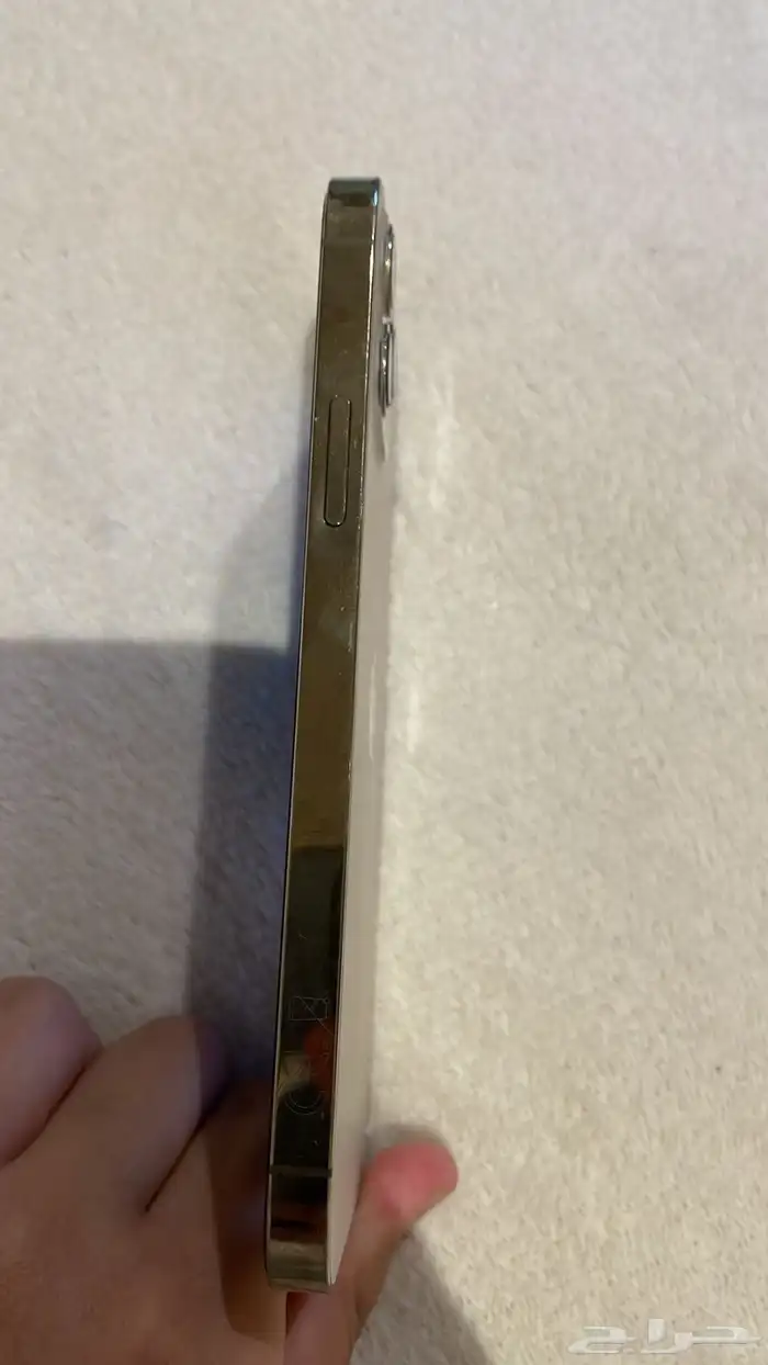 ايفون 12 برو ذهبي 1