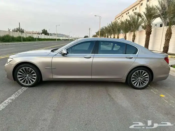 بي ام دبليو الفئة السابعة النوع   730 Li 4