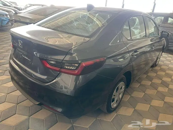 هوندا سيتي 1.5 ستاندر 2025 5