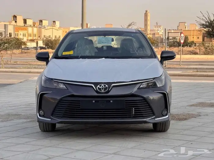 تويوتا كورولا XLI 2.0 طيس بنزين 2025 كاش وأقساااط 3