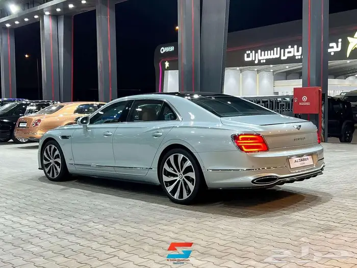بنتلي فيلانيج سبير _ مباع 4