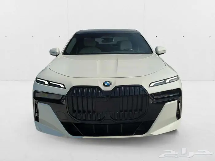 بي إم 2023 فئة 740i بسعر 353 ألف واصل للبيت 1