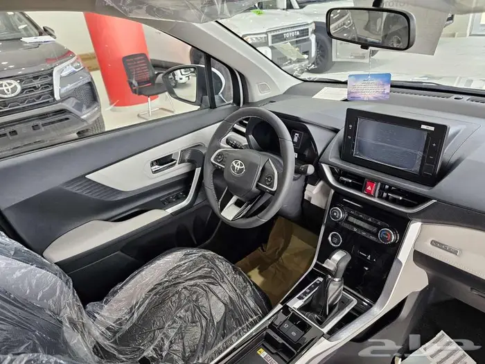 تويوتا فيلوز GLX موديل 2025 16