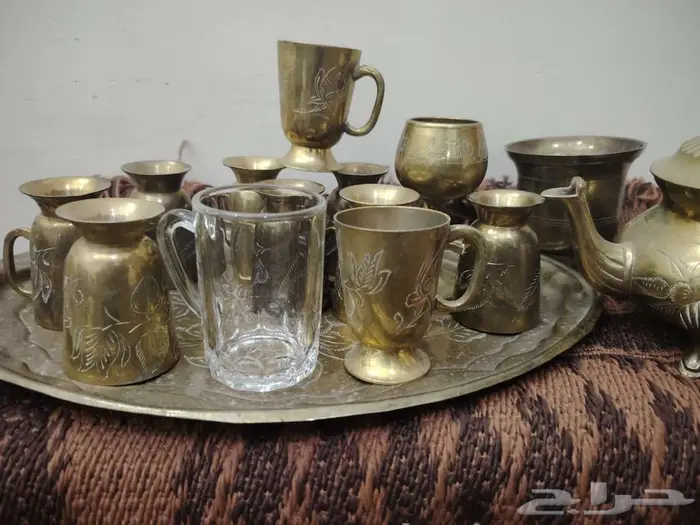 طقم نحاسيات قديمه للبيع 1