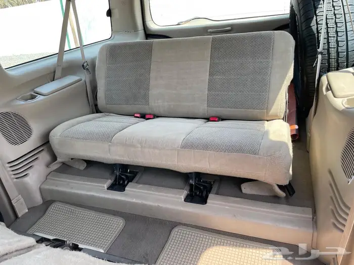 Ford Excursions 2004 19