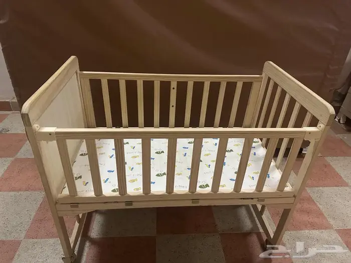 سرير اطفال لوجه الله مع مقعد سياره و عربيه 2