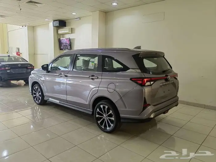 تويوتا فيلوز GLX موديل 2025 5