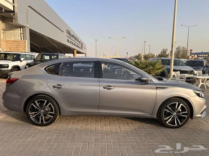 ام جي 6 2022 4