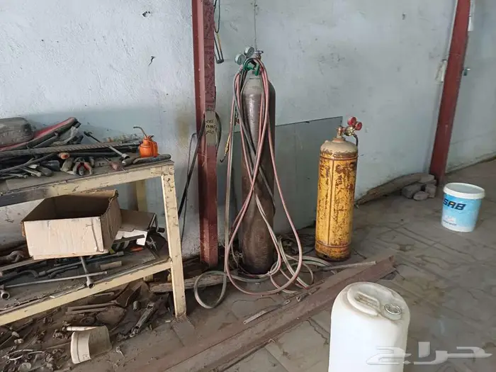 معدات ورشة سمكرة سيارات 2