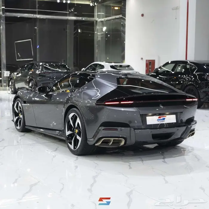 فيراري 12سلندر موديل 2025 3