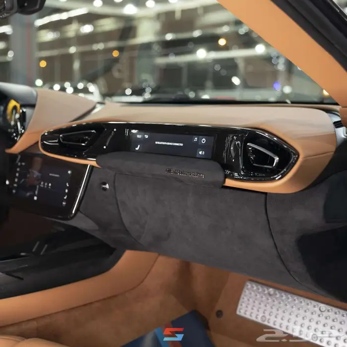 فيراري 12سلندر موديل 2025 20