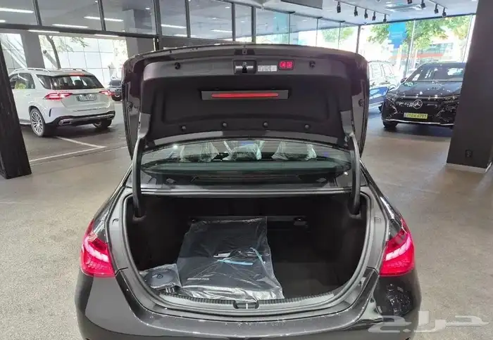 مرسيدس C200 - 2025 اصفار 9