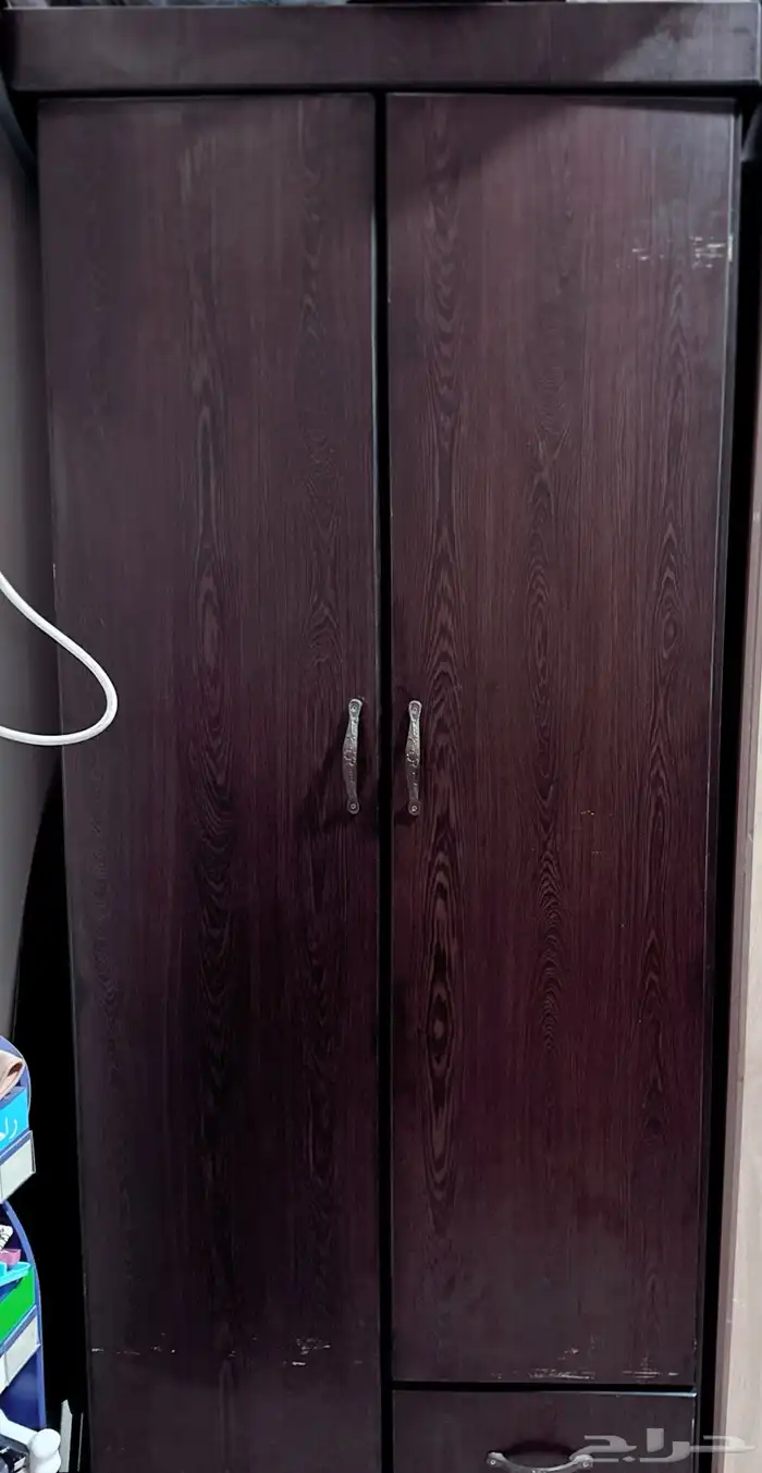 سرير نفر و نص مع مرتبه و دولابين بحاله ممتازه 2