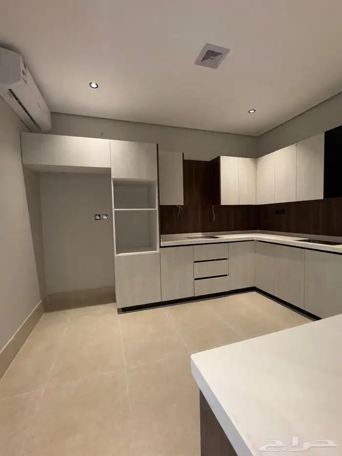 شقق للبيع بالقرب من العثيم بارك والالماني   مباشر من المالك 3