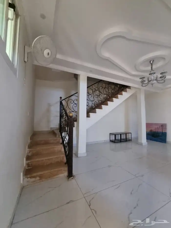 للبيع فيلا شغل شخصي بحي الافق موقع ممتاز وقريب للخدمات 5