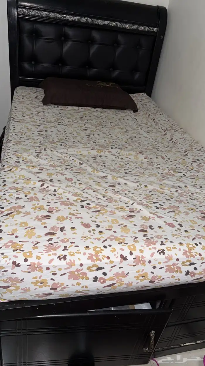 سرير نفر و نص و دولابين للبيع 1