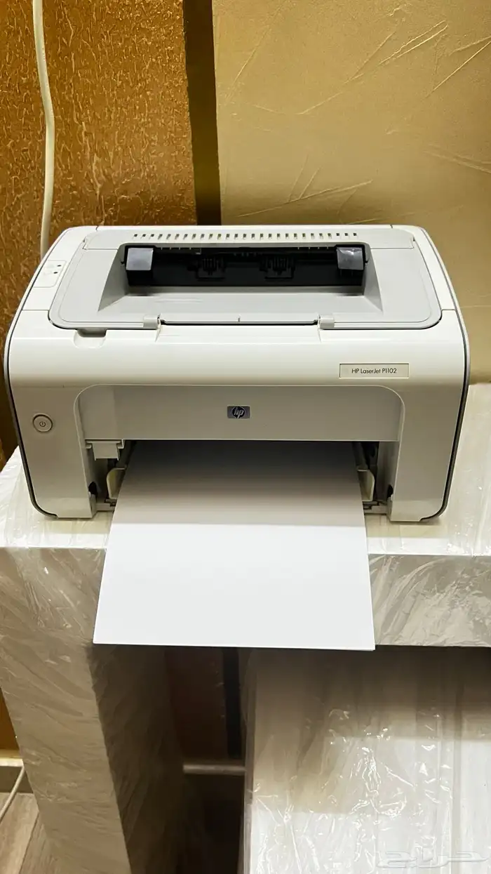 طابعة HP LaserJet P1102   أبيض وأسود ممتازة جدا 0