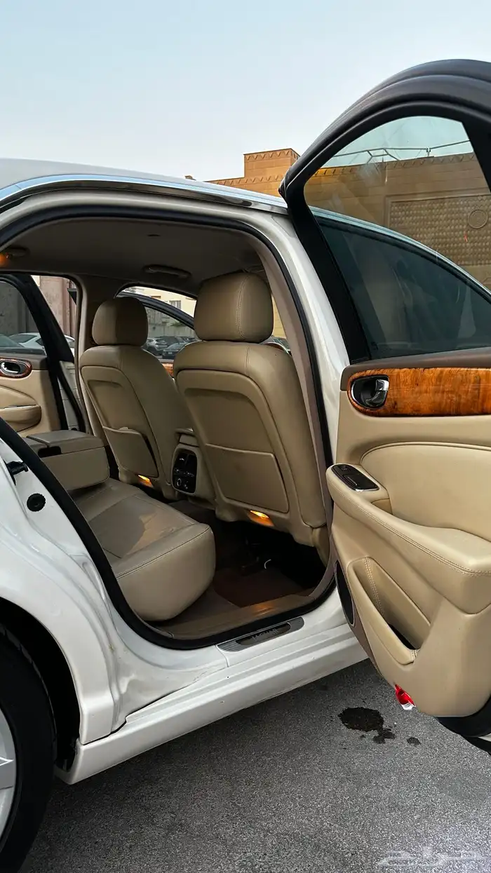 جاكوار XJ6 2008 8