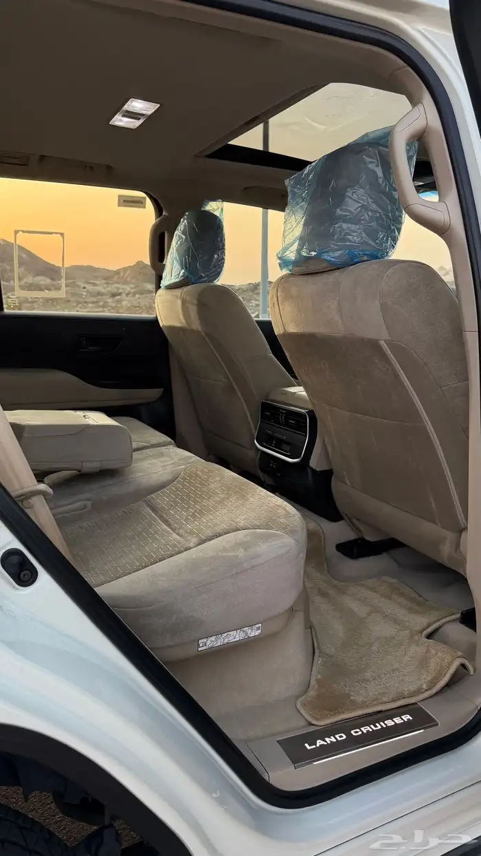 لاندكروزر 2022 GXR L3 بودي وكاله 41