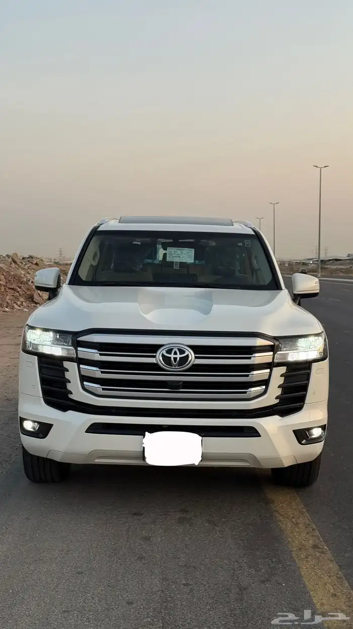 لاندكروزر 2022 GXR L3 بودي وكاله 19