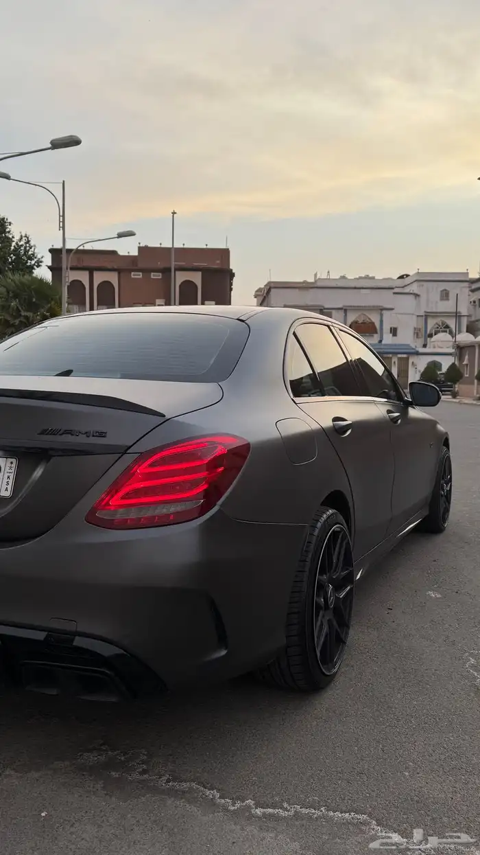 مرسيدس c400 2017 7