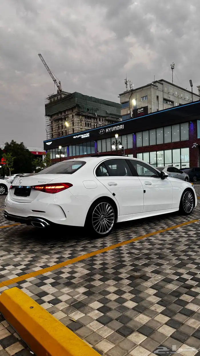 مرسيدس C300 4MATIC 11