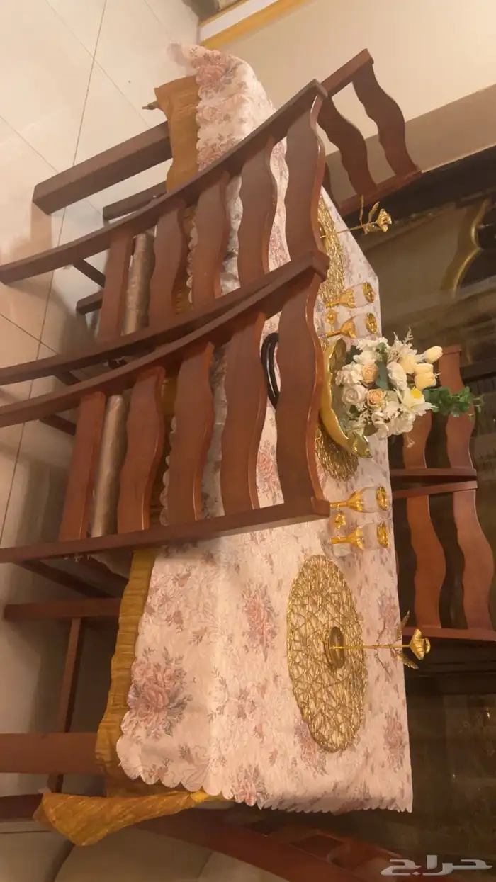طاولة طعام 2