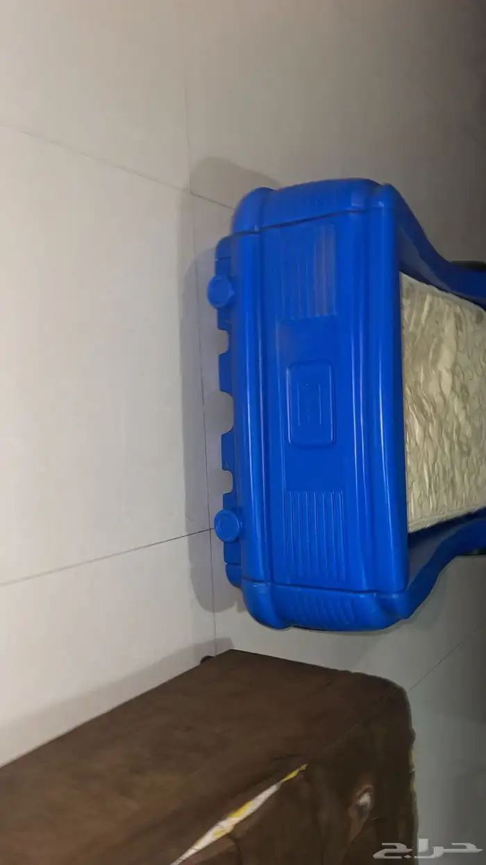 سرير اطفال على شكل سيارة 3