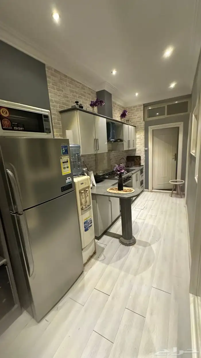 مطبخ بملحقاته ثلاجه مكرويف فرن دولايب خزائن للبيع كامل 0