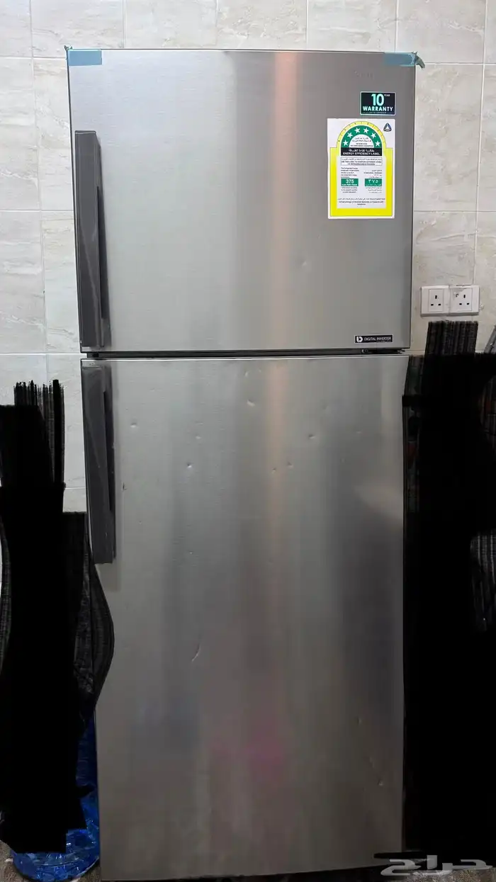 ثلاجة كبير للبيع ع السوم 0