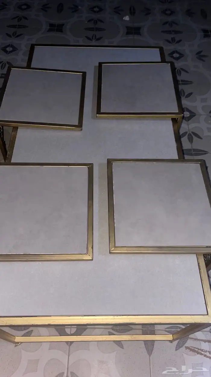 طاوله للبيع 0