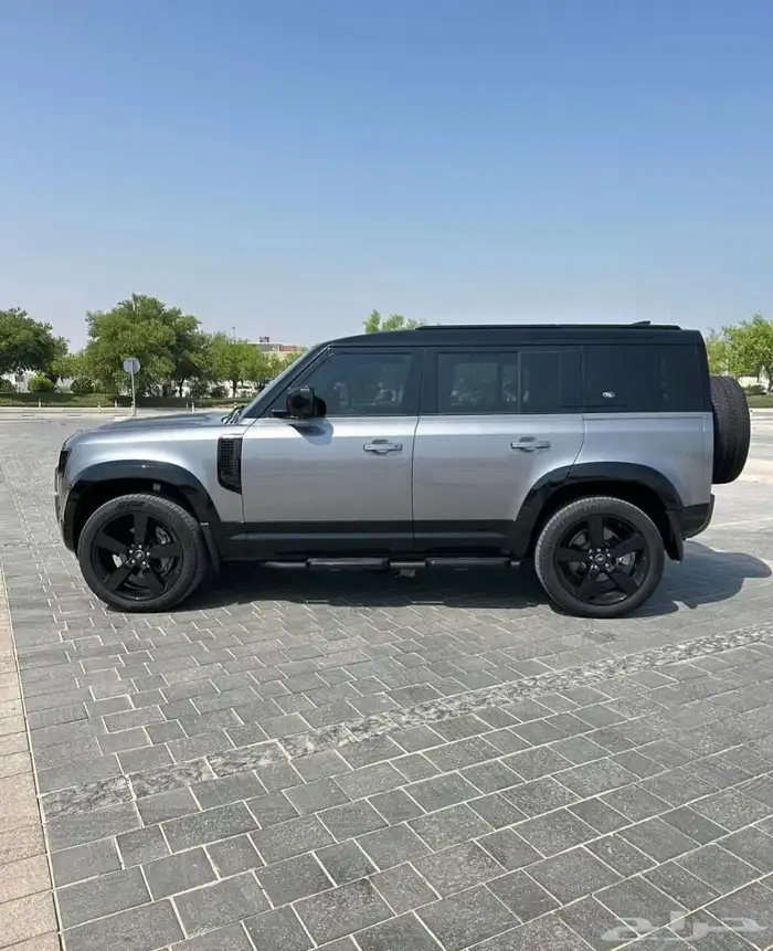 لاند روفر ديفندر HSE V6 2