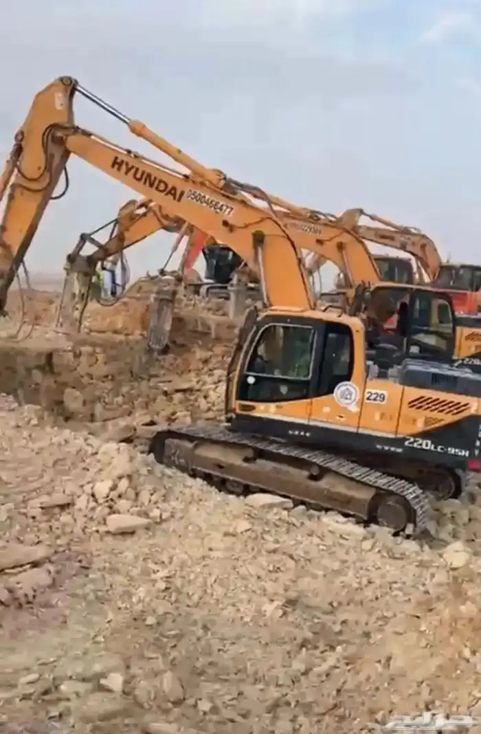 بوكلين حفر ترحيل اعمال الردم 0