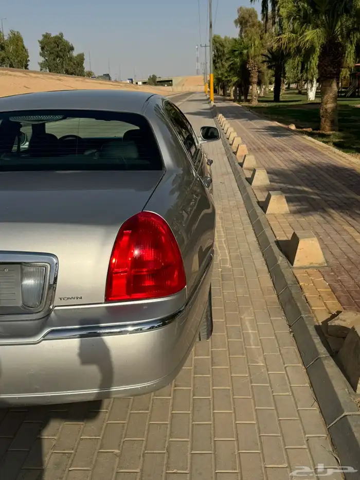 لينكون تاون كار لارج ممشى قليل 6